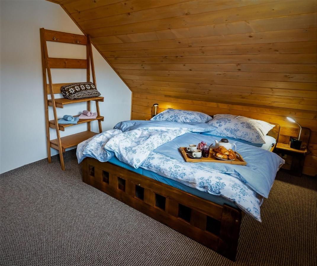 Villa Chalupka Na Luke Liptovský Mikuláš Esterno foto